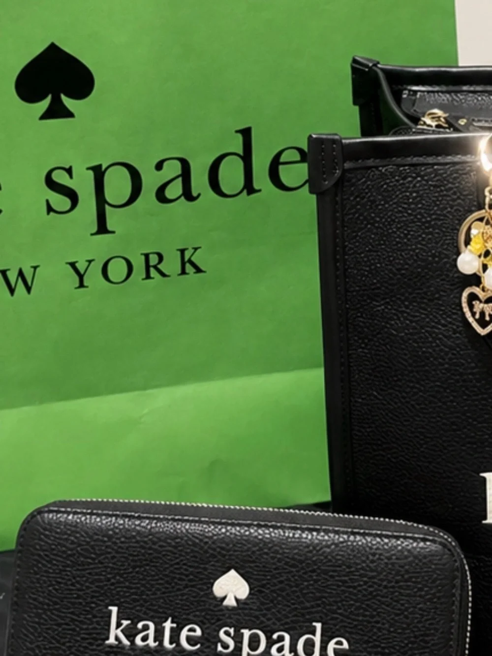 kate spade Black Pebbled Leather Tote with Matching Full size  Wallet